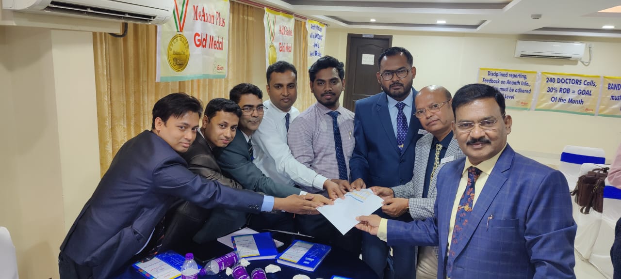 INTERNSHIP & FULL TIME CAREER